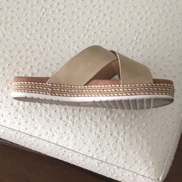 Sandals - Picture 2 of 4